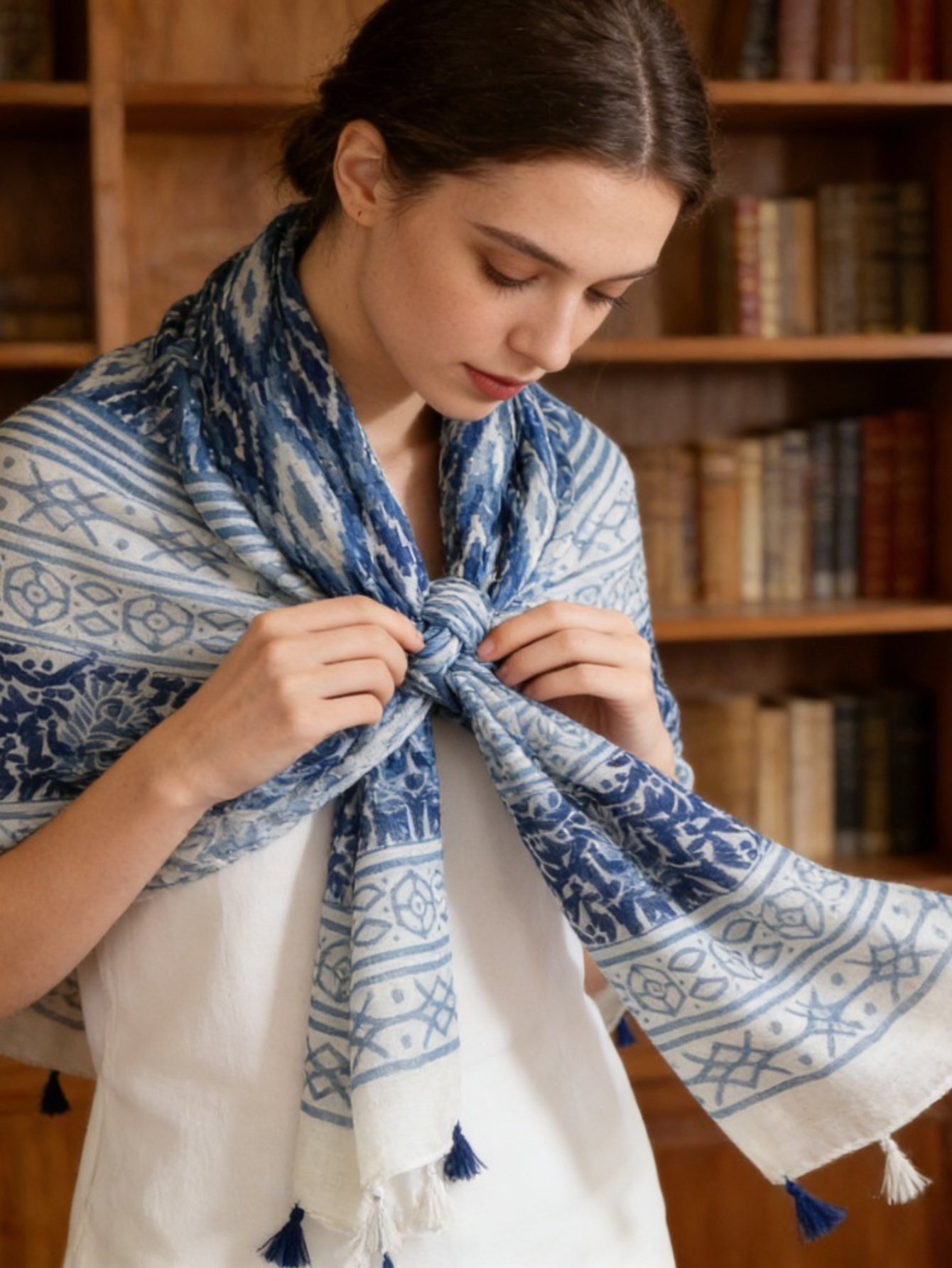 1Pc Baotou Scarf Women's Silk  - Face Scarf Mask 评论和价格