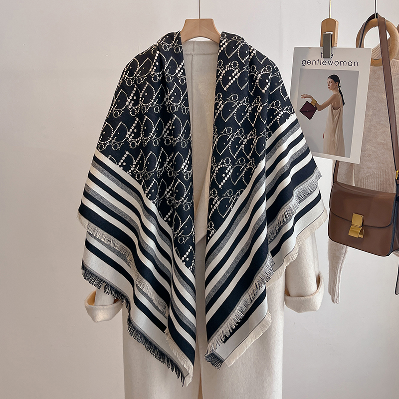 Elegant Striped Design Scarf I - Woven Scarf Blanket 评论和价格