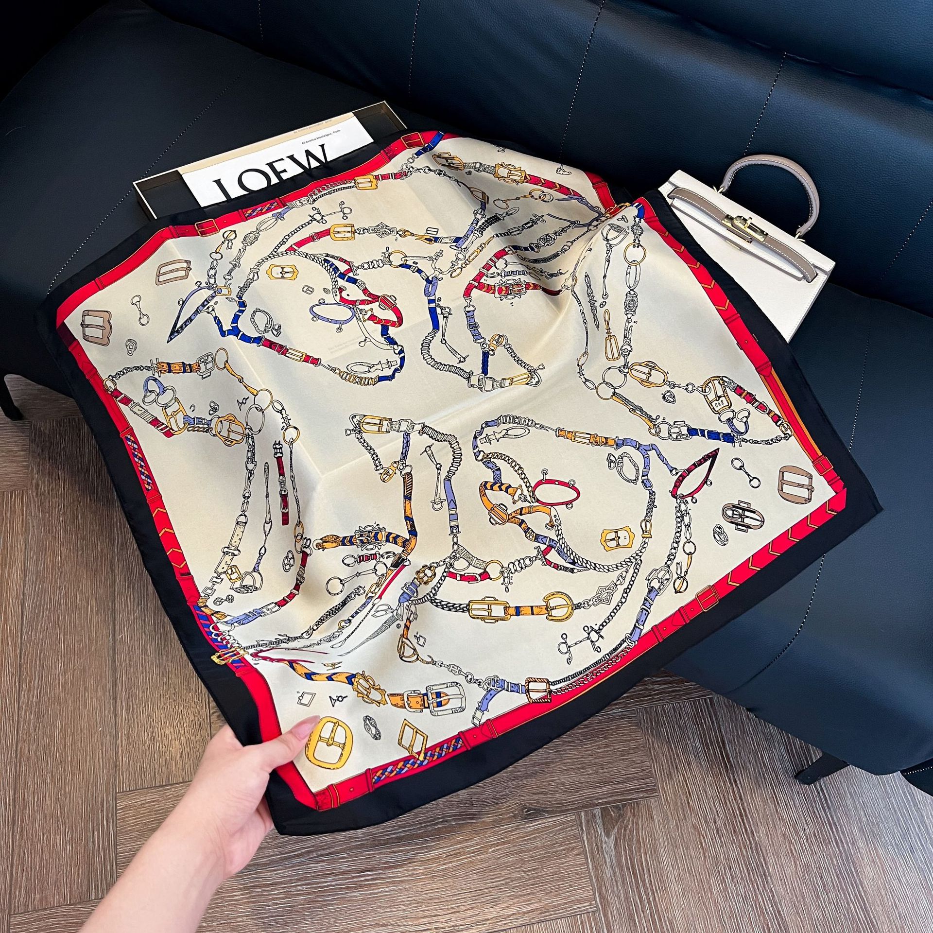 Luxury Brand Chain Print Small - Scarf Silk Square 评论和价格