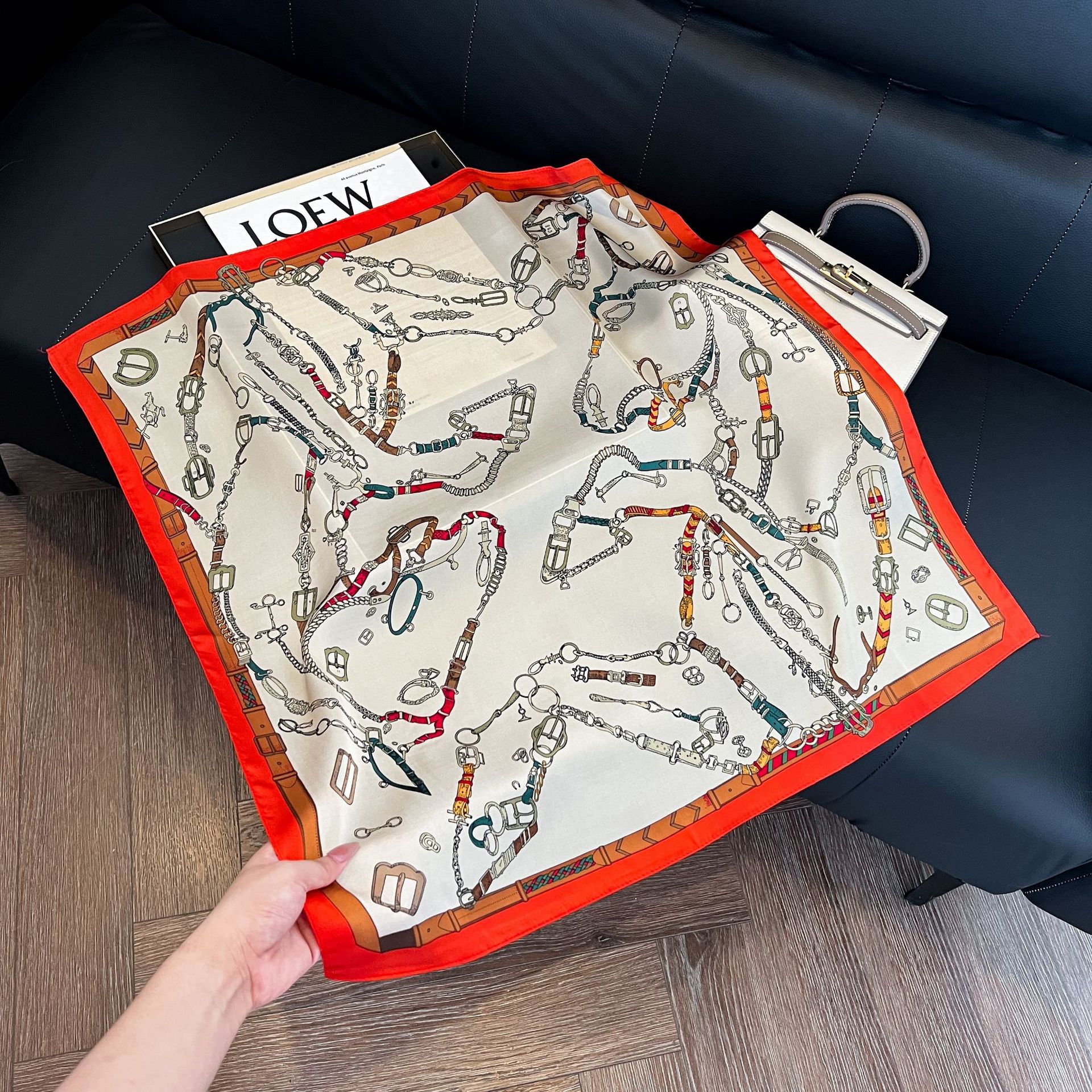 Luxury Brand Chain Print Small - Scarf Silk Square 评论和价格